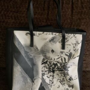 Chic Black and White Cat Design Tote Bag